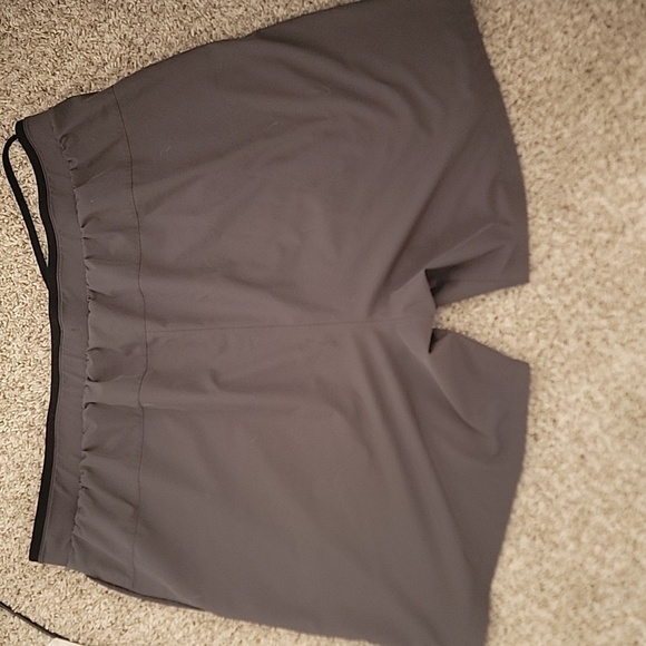 Fabletics Men’s Athletic Shorts 2X - Picture 4 of 4